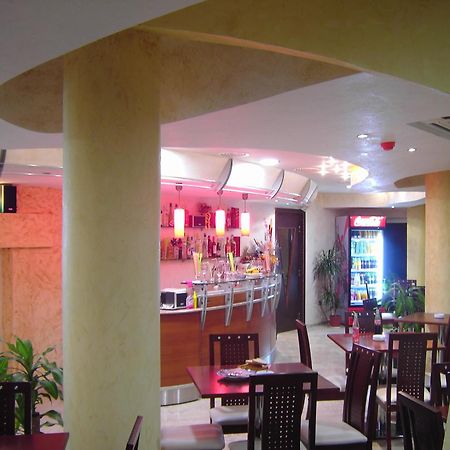 Fresh Family Hotel 라브다 외부 사진
