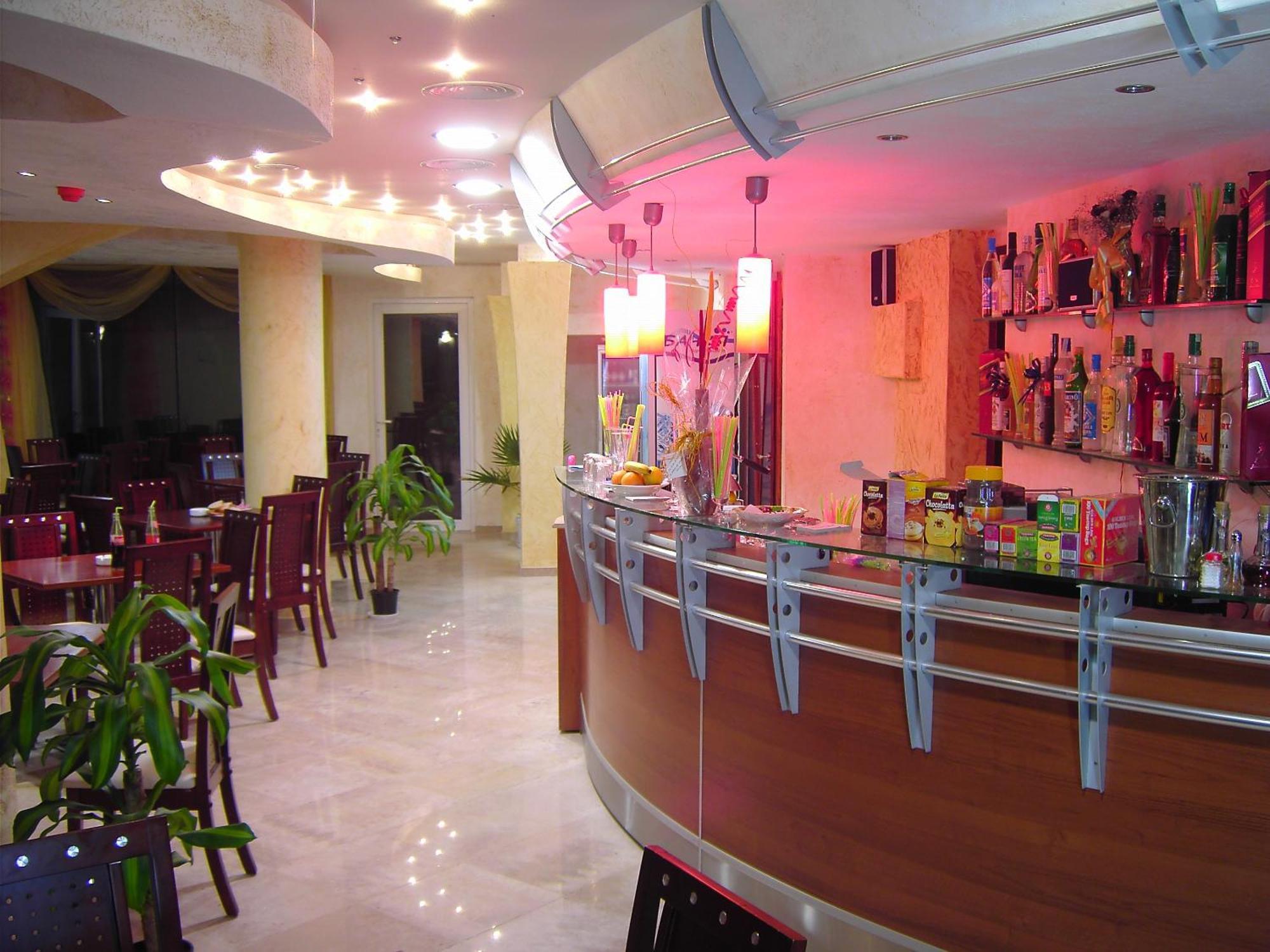 Fresh Family Hotel 라브다 외부 사진