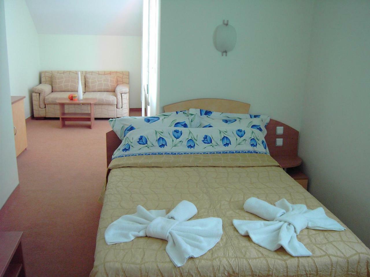 Fresh Family Hotel 라브다 외부 사진