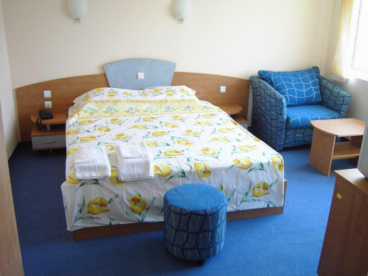 Fresh Family Hotel 라브다 외부 사진